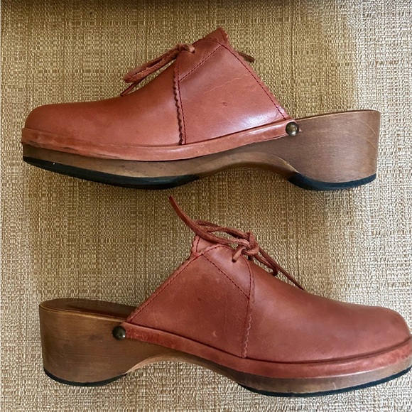 Vintage 70s-style J Crew Leather & Wood Clogs w/Bows Size 7 Women’s, Rust Brown - Picture 7 of 10